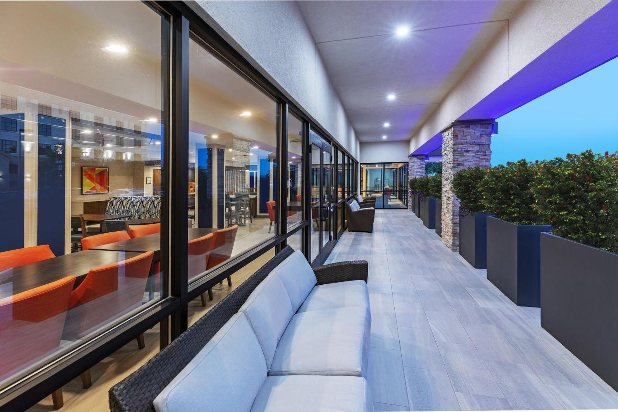 Express El Paso-central By Ihg 2*